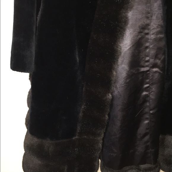 Vintage Perfect Fur Coat - Picture 2 of 16